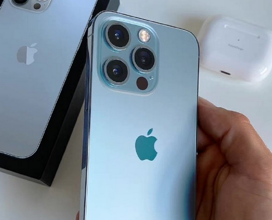 济南更换苹果12手机电池，宝马宣布明年初推出超宽带苹果车载按键功能。